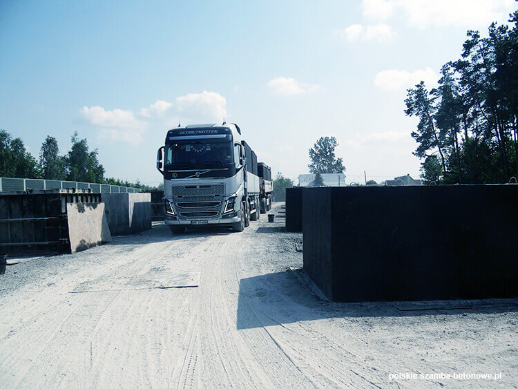 Transport szamb betonowych  w Braniewie